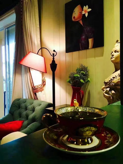 132平三居室,撞色背景墻給人眼前一亮的感覺