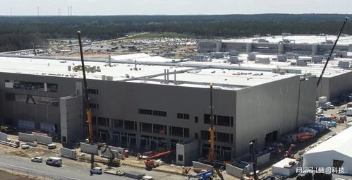 特斯拉柏林工廠是技術(shù)的溫床,連墻上的涂鴉都是機(jī)器人畫(huà)的