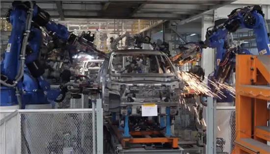 探訪一汽奔騰無錫佳元店——跨界合作下的第三墻藝術(shù)體驗(yàn)