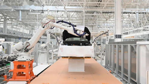 中國一汽紅旗繁榮工廠 搶占新能源汽車行業制高點，爭當紅旗高品質產品智造者